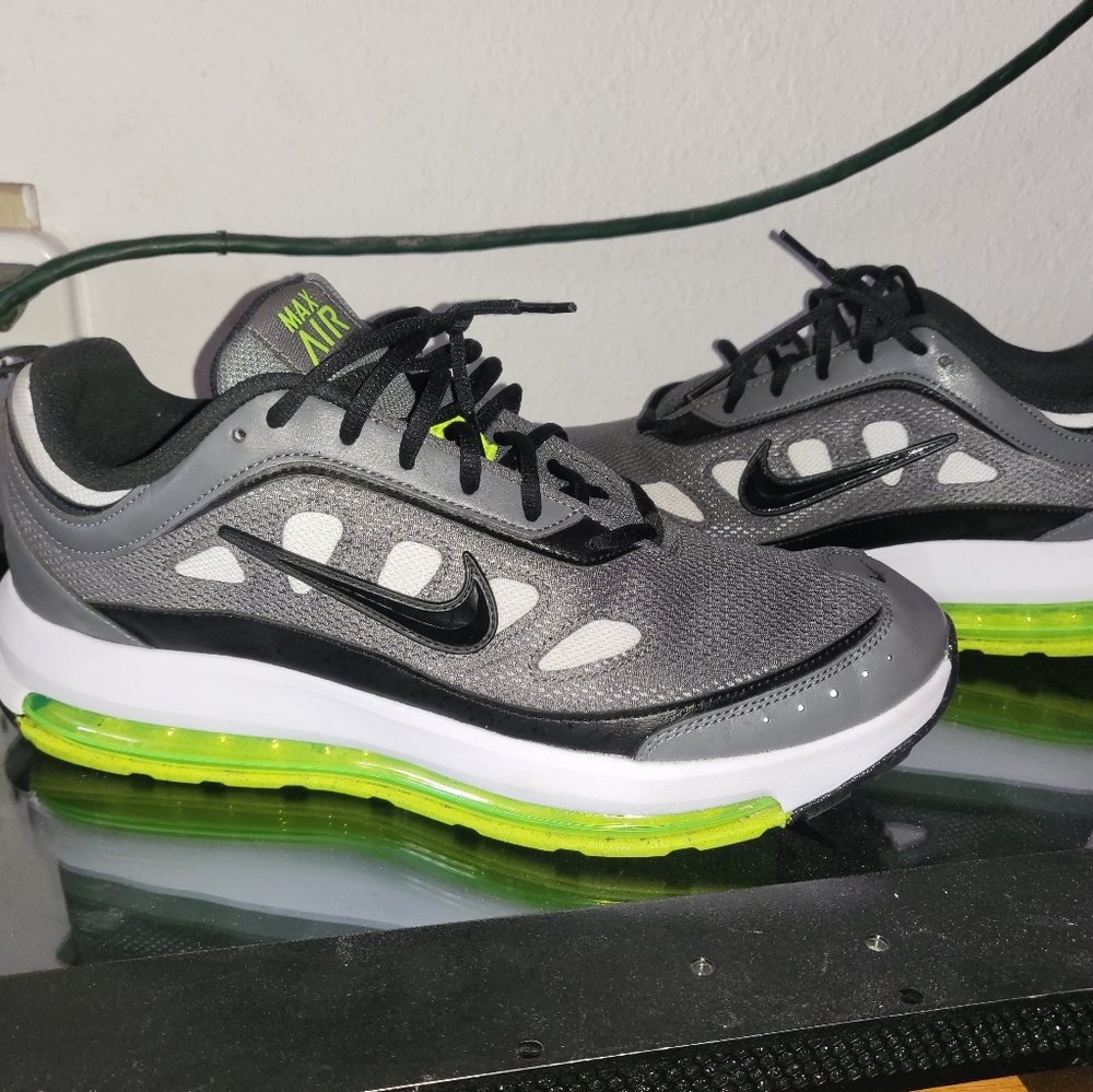 Nike Air Max men's size 12